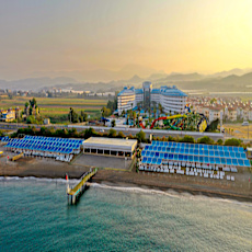 Crystal Admiral Resort Suites & Spa